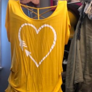 NWOT WOMENS Yellow Heart Blouse